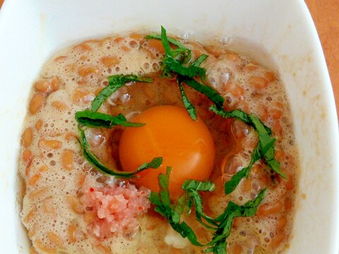 朝ご飯にやおつまみに☆大葉と明太子のせ☆たまご納豆